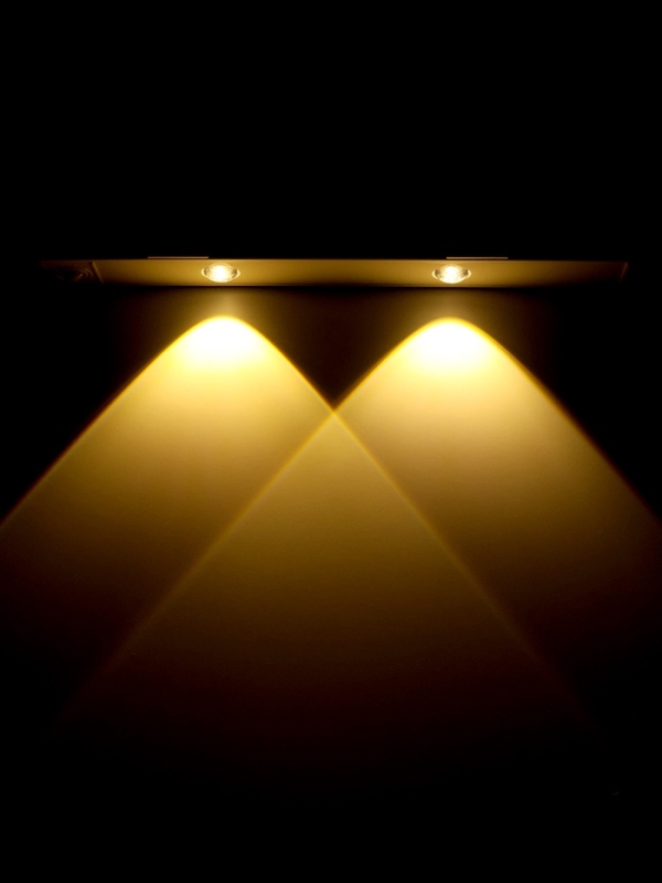 Светильник светодиодный с датчиком движения, 2Вт, от аккум. батареи, 30 см, 3000К-6500К Светильник светодиодный с датчиком движения, 2Вт, от аккум. батареи, 30 см, 3000К-6500К