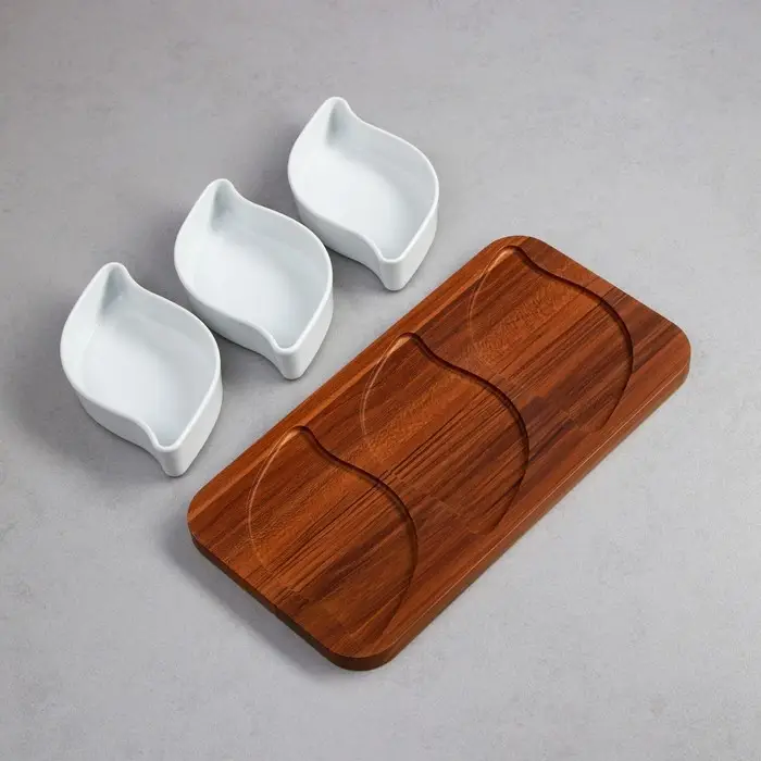 Блюдо «Королевское», фарфор, Иран Блюдо «Королевское», фарфор, Иран