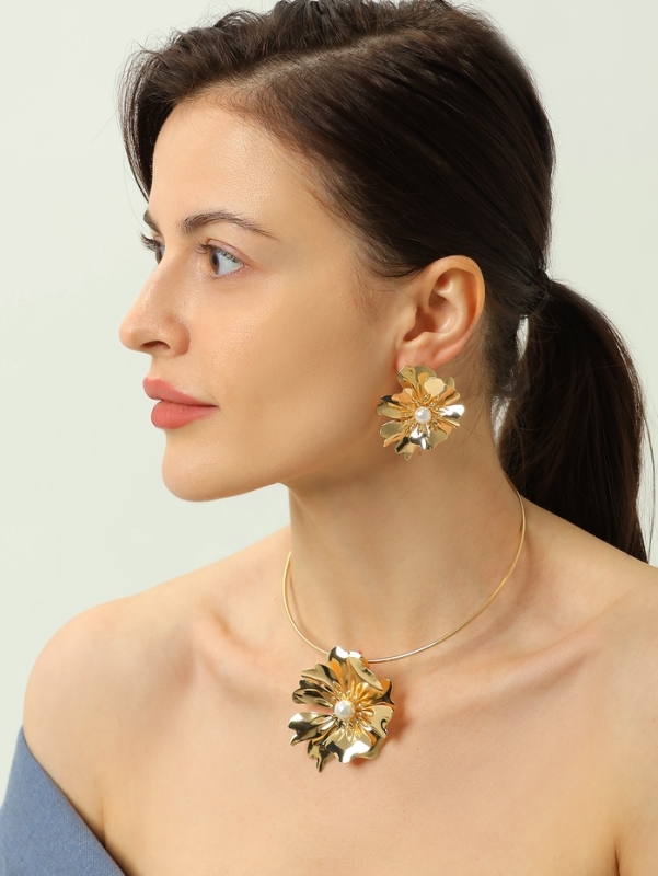 Набор 2 предмета: серьги, колье «Цветок» бусина, белый в золоте, d=14 см Набор 2 предмета: серьги, колье «Цветок» бусина, белый в золоте, d=14 см