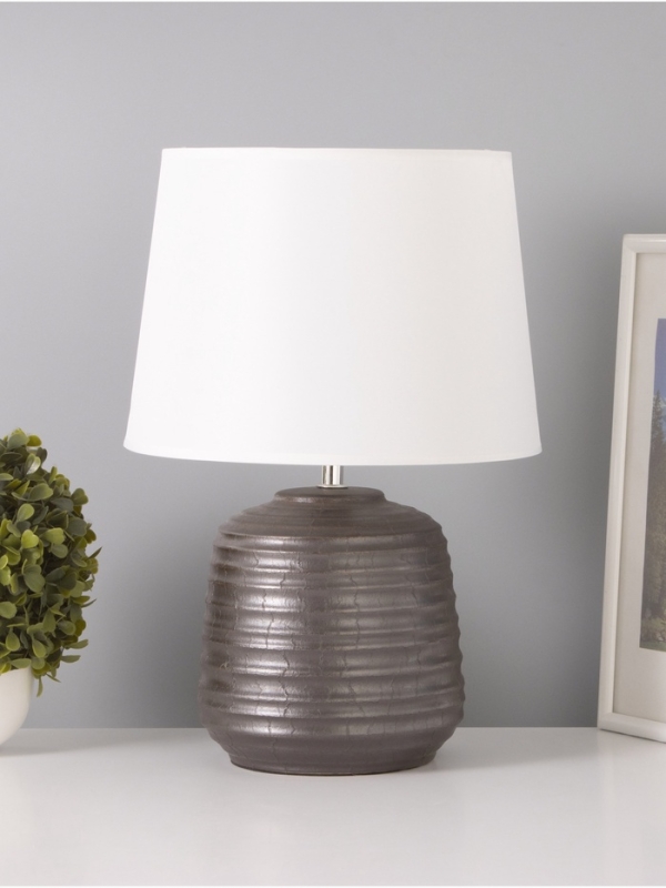 Настольная лампа Настольная лампа "Жосефина" 1х15Вт Е14 серебро 25х25х36см