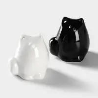 Набор фарфоровый для специй на бамбуковой подставке BellaTenero &laquo;Котики&raquo;, 3 предмета: солонка, перечница, подставка, белый, чёрный