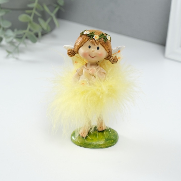 Сувенир полистоун  Сувенир полистоун "Малышка фея в жёлтом платье, с цветочком" 8х6х13 см