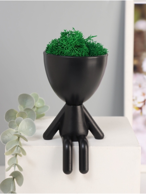 Кашпо пластиковое "Мистер Грин сидит" 13*9*7,3 см черный