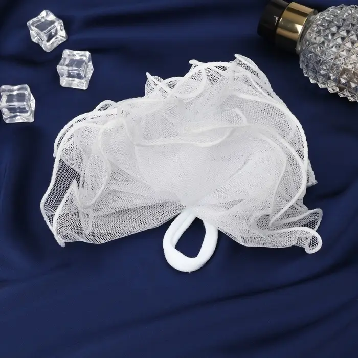 Бант для волос на резинке &laquo;Школьница&raquo;, волна, d=13 см, белый, МИКС