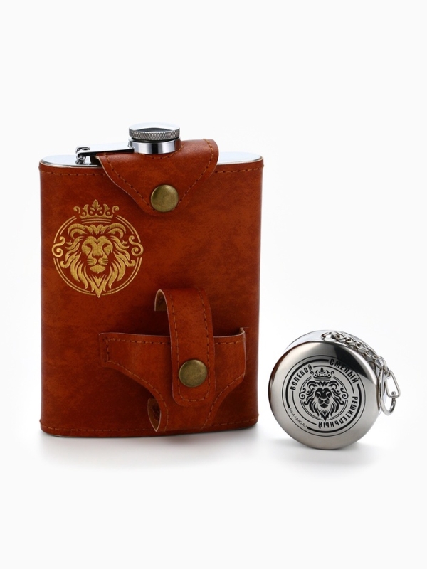 Фляжка со складной стопкой в чехле «Лев», 240 мл, 75 мл Фляжка со складной стопкой в чехле «Лев», 240 мл, 75 мл