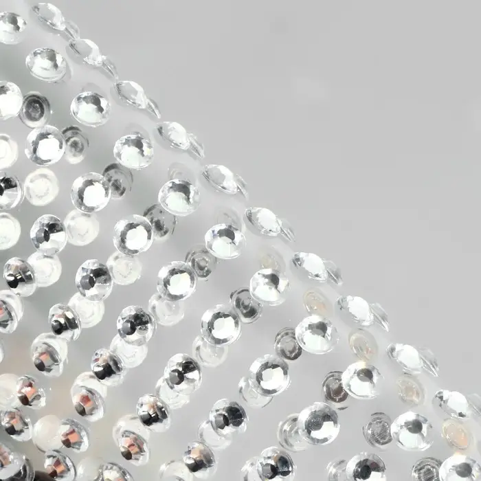 Стразы самоклеящиеся, d = 4 мм, 220 шт на листе на листе, цвет серебряный