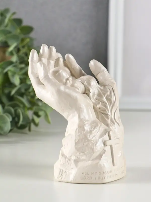 Фигура гипс Фигура гипс "Младенец в руках Бога" 11х8 см, перламутр