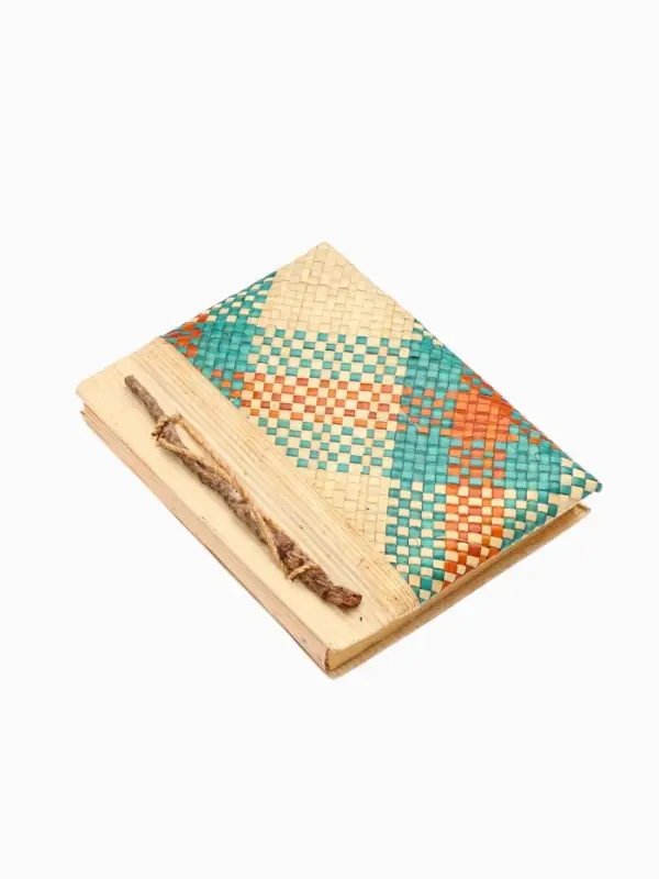 Блокнот в твёрдой обложке плетёный, 48 листов, 14&times;18&times;2 см, разноцветный