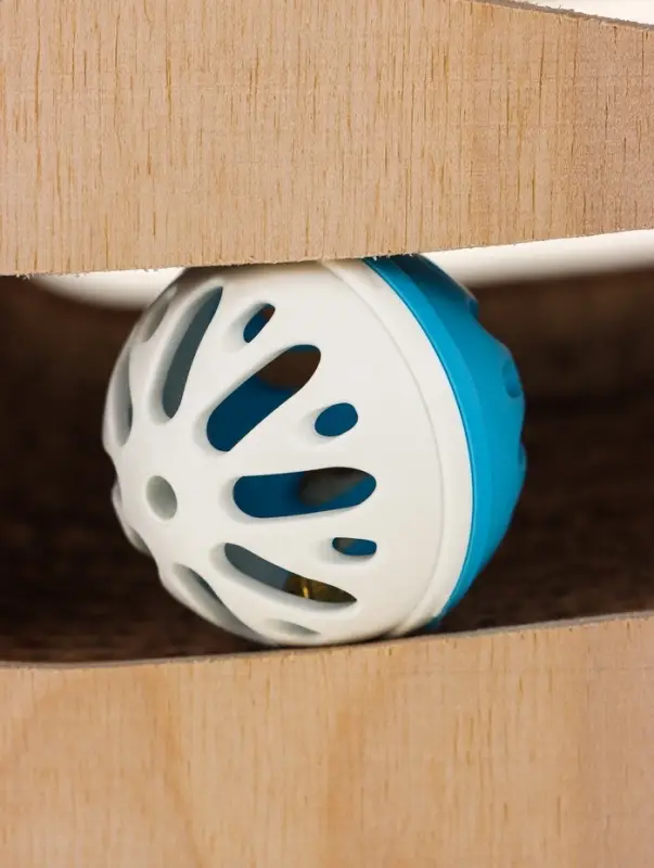 Когтеточка-лежанка &laquo;Зверьё Моё&raquo; ВОСЬМЕРКА, средняя с игрушкой, 53&times;21&times;16 см, гофрокартон