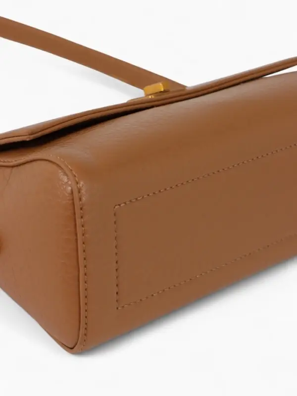 Сумка женская мессенджер TEXTURA на клапане, 26&times;9&times;12 см, коричневая