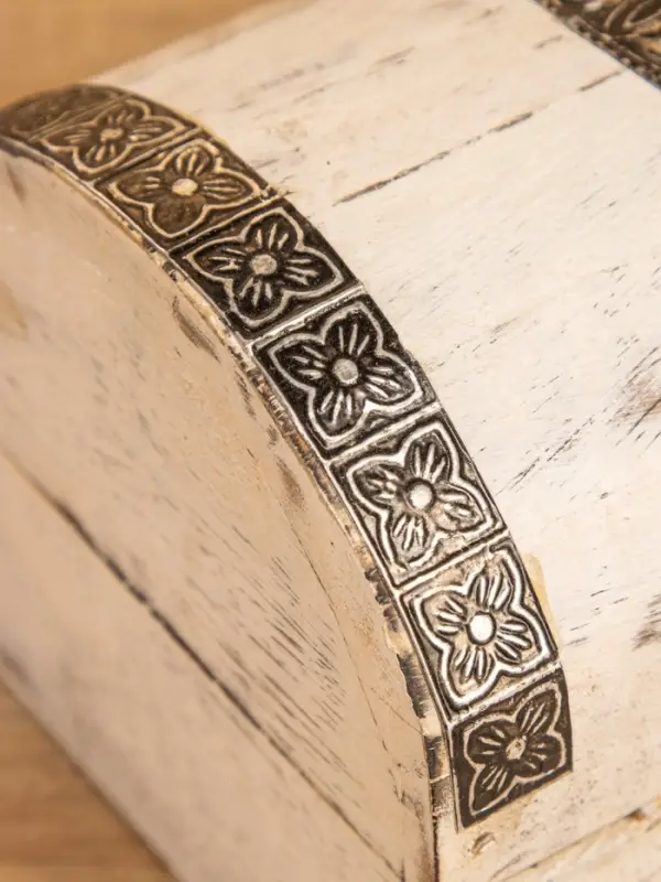 Сундучок Сундучок "Солнце ацтеков" 19х12х11 см, манговое дерево, белый антик