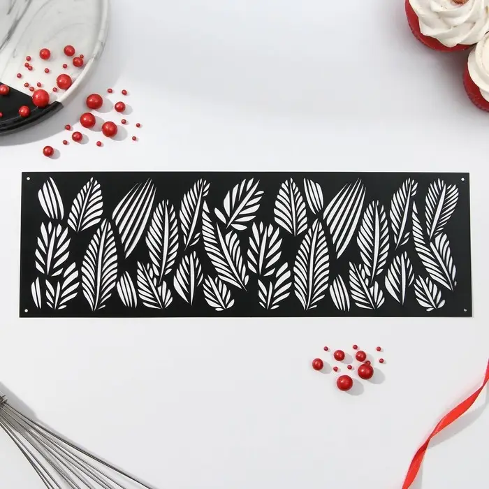 Трафарет для торта «Листья», 32×10 см