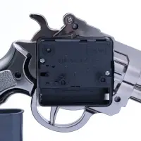 Часы - будильник настольные &laquo;Пистолет&raquo;, дискретный ход, циферблат d=7 см, 13&times;24 см, АА