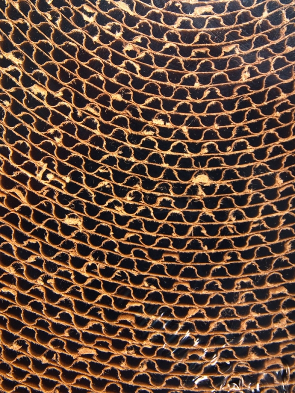 Гофрокогтеточка "Пижон" овальная "Спил сосны", с пропиткой, 40 х 23,5 х 2,5 см