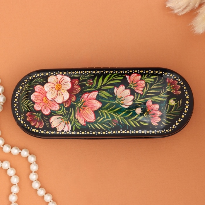 Очечник Очечник "Цветы", чёрный, 17х7 см