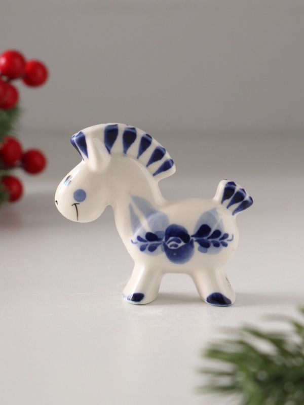 Статуэтка фарфоровая Статуэтка фарфоровая "Лошадка Русская", 7 см