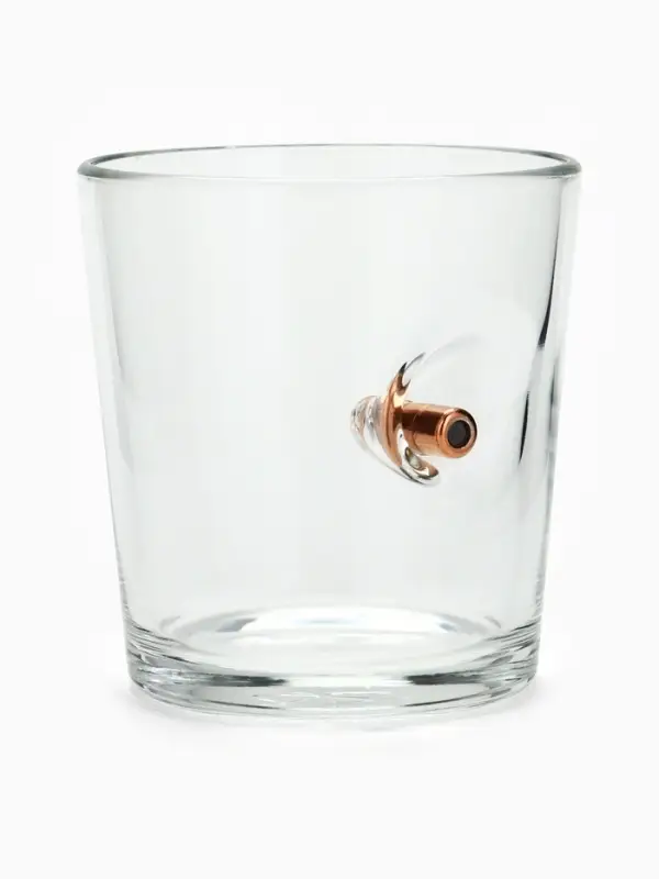 Стакан для виски с пулей &laquo;Непробиваемый&raquo;, в подарочной коробке с местом под бутылку, 250 мл
