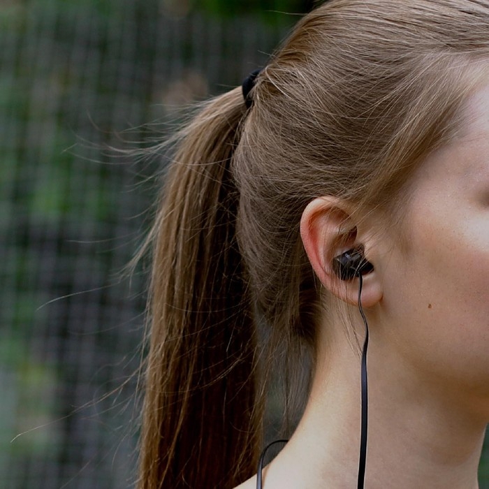 Наушники беспроводные Luazon VBT 1.6, вакуумные, 90 мАч, на магнитах, корпус металл, чёрные Наушники беспроводные Luazon VBT 1.6, вакуумные, 90 мАч, на магнитах, корпус металл, чёрные