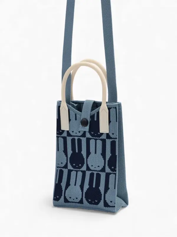 Сумка подр Зайцы, 12*4*17, отд на кнопке, дл ремень, синий Сумка подр Зайцы, 12*4*17, отд на кнопке, дл ремень, синий