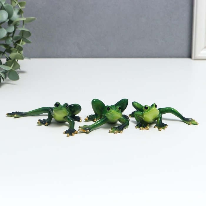 Сувенир полистоун лак Сувенир полистоун лак "Лягуха - слежка" МИКС 4х10х9 см