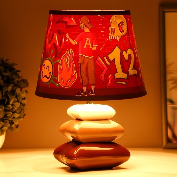 Настольная лампа  Настольная лампа "Граффити" Е14 15Вт 20х20х28 см RISALUX