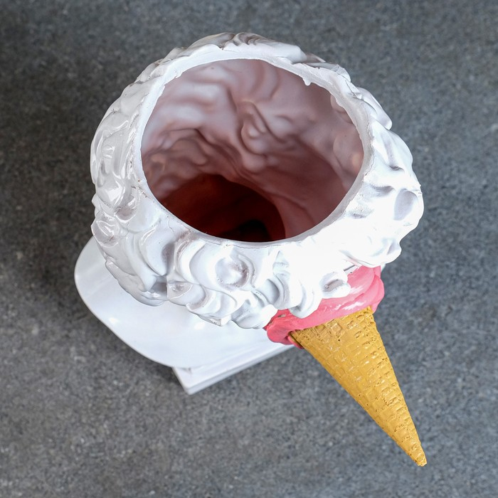 Ваза Ваза "Давид с мороженым" белая