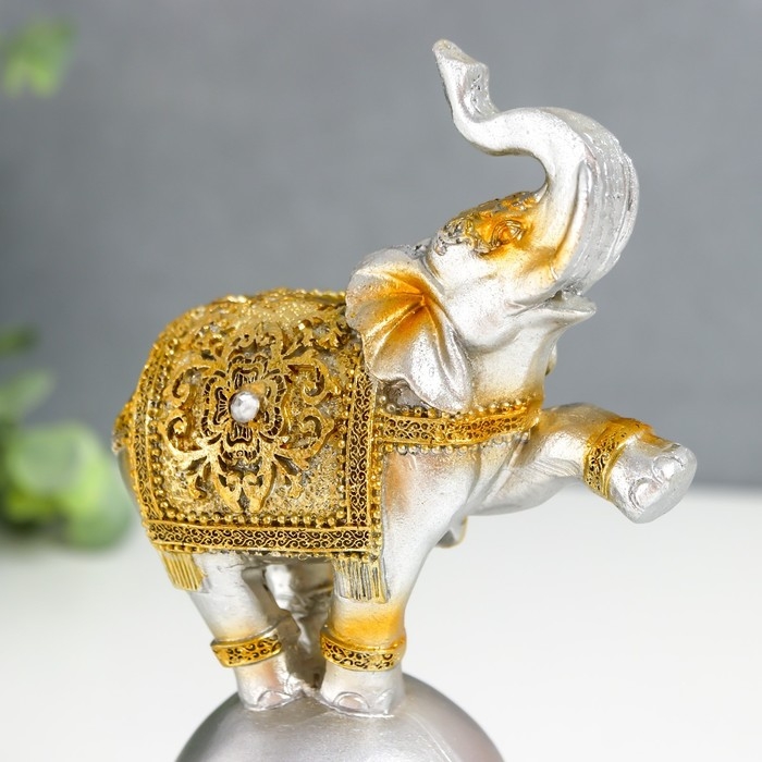 Сувенир полистоун Сувенир полистоун "Слон на шаре в ажурной попоне" 19х8,5х5,5 см