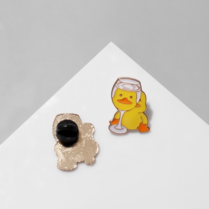 Набор значков (2 шт.) «Зверюшки» с бокалом, цветной Набор значков (2 шт.) «Зверюшки» с бокалом, цветной