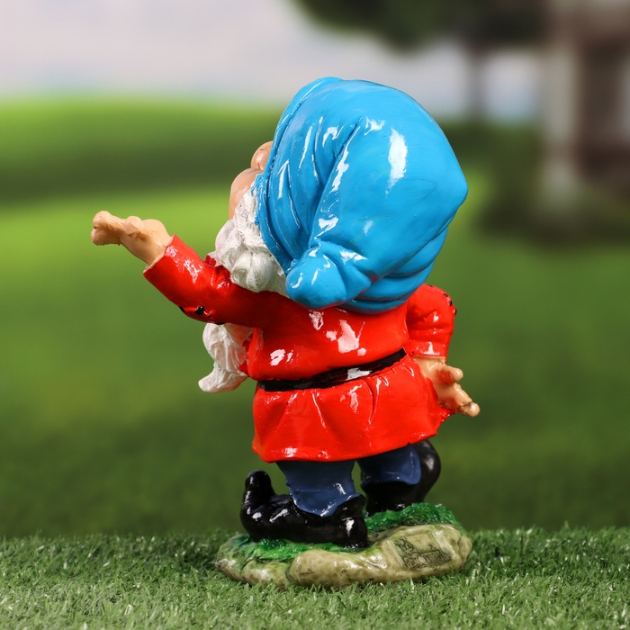 Садовая фигура  Садовая фигура "Гном руки в разные стороны" 13х10х17см