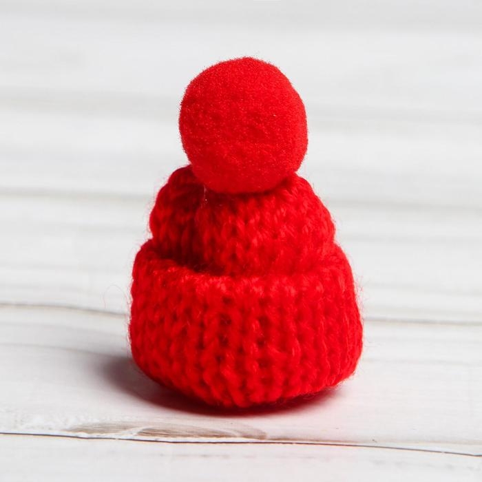 Шапка для игрушек вязаная с помпоном, набор 5 шт., цвет красный Шапка для игрушек вязаная с помпоном, набор 5 шт., цвет красный