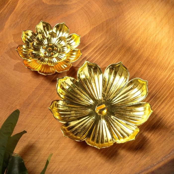 Подставка для любых благовоний  Подставка для любых благовоний "Лотос", цвет золотой, D = 8,8 см