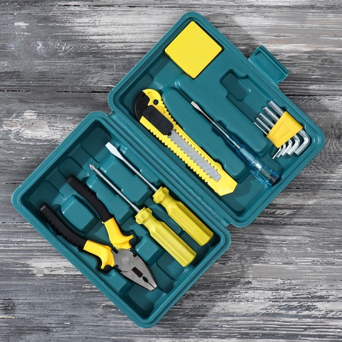 Набор инструментов «Гигант ремонта» с отверткой индикаторной, 11 предметов Набор инструментов «Гигант ремонта» с отверткой индикаторной, 11 предметов