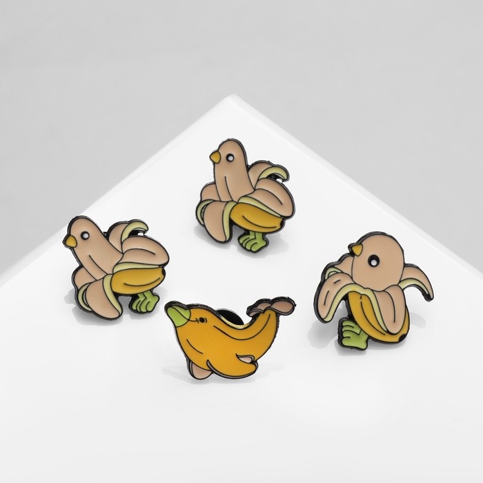 Набор значков (4 шт.) «Банан», цветной в чёрном металле Набор значков (4 шт.) «Банан», цветной в чёрном металле