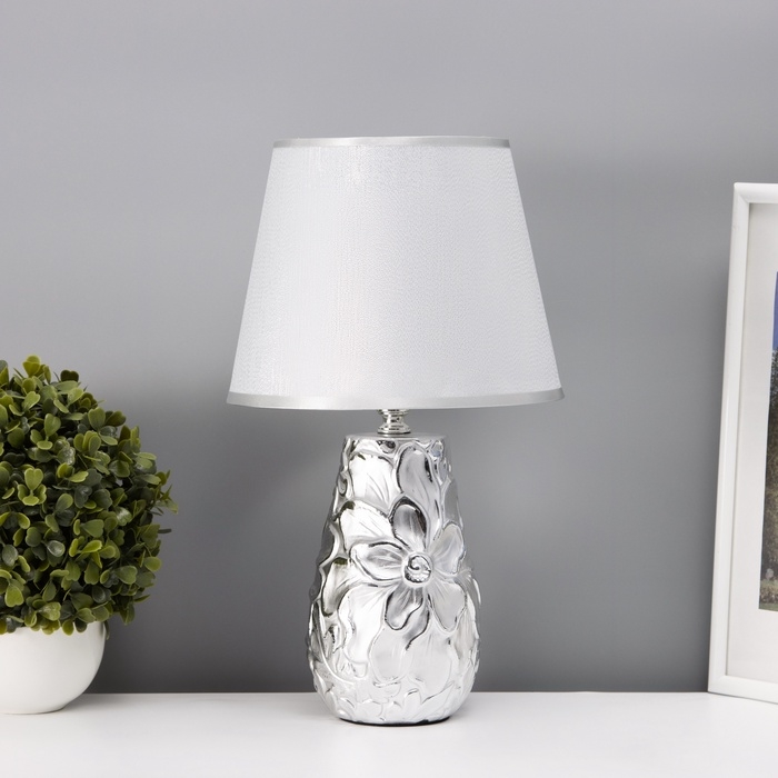 Настольная лампа Настольная лампа "Кидди" Е14 40Вт серебро 20х20х34 см