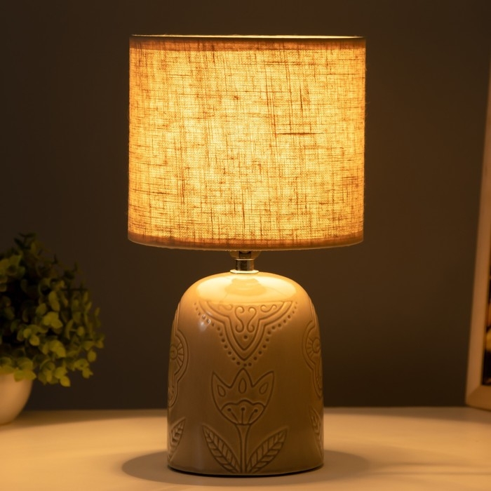 Настольная лампа Настольная лампа "Монако" Е14 40Вт бежевый 16х16х29 см RISALUX