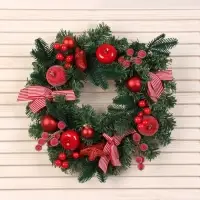 Венок новогодний d=33 см &laquo;Зимнее волшебство. Снежное яблочко&raquo; яблоки, шары, ягоды