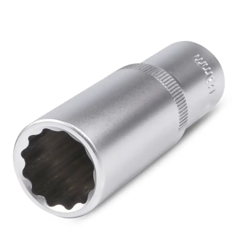 Головка торцевая глубокая 12-гранная 1/2''DR (18 мм) AVS H31218