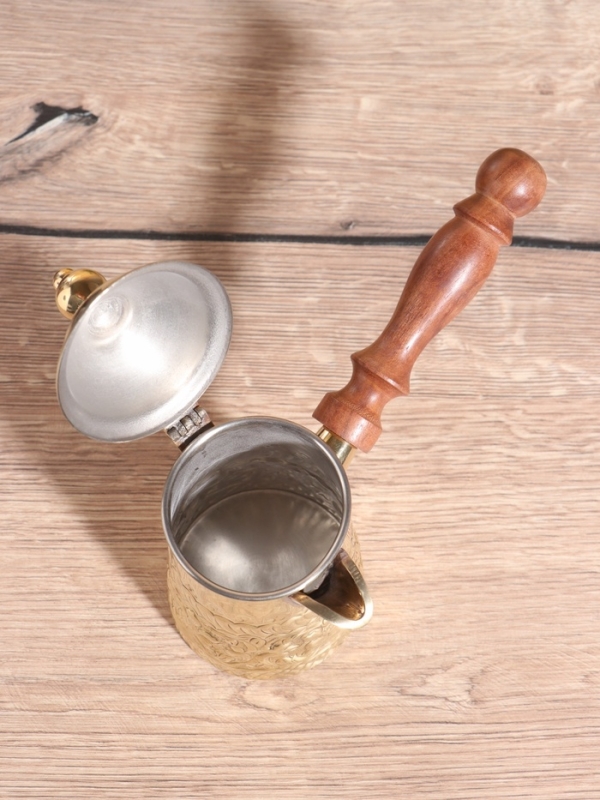 Турка "Золотые волны" латунь, с крышкой и деревянной ручкой 250 мл