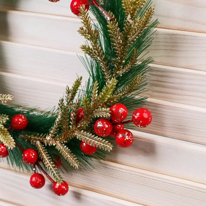 Венок новогодний d=18 см «Зимнее волшебство. Элит», с ягодами, красно-золотой Венок новогодний d=18 см «Зимнее волшебство. Элит», с ягодами, красно-золотой