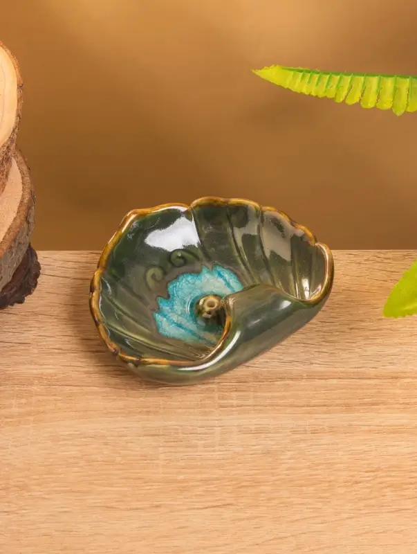 Подставка под благовония  Подставка под благовония "Раковина с жемчужиной" керамика, цв. зелёный, 9х10,5х2 см