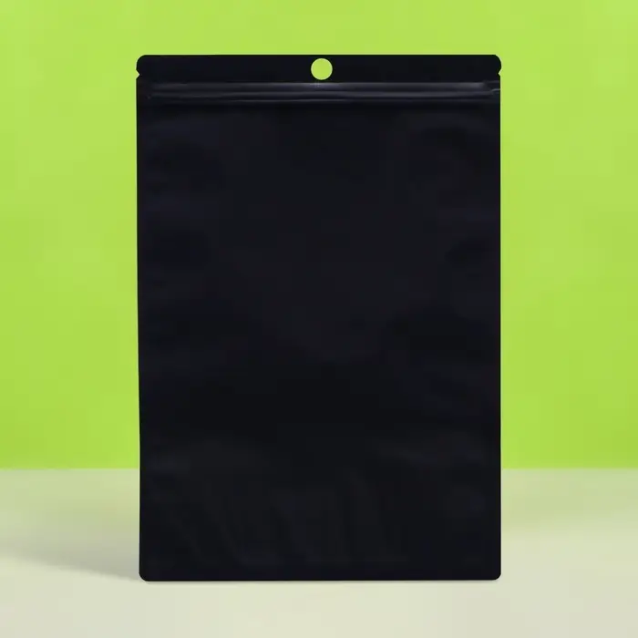 Пакет Зип-лок с окном, с еврослотом, черный, 16 х 24 см Пакет Зип-лок с окном, с еврослотом, черный, 16 х 24 см