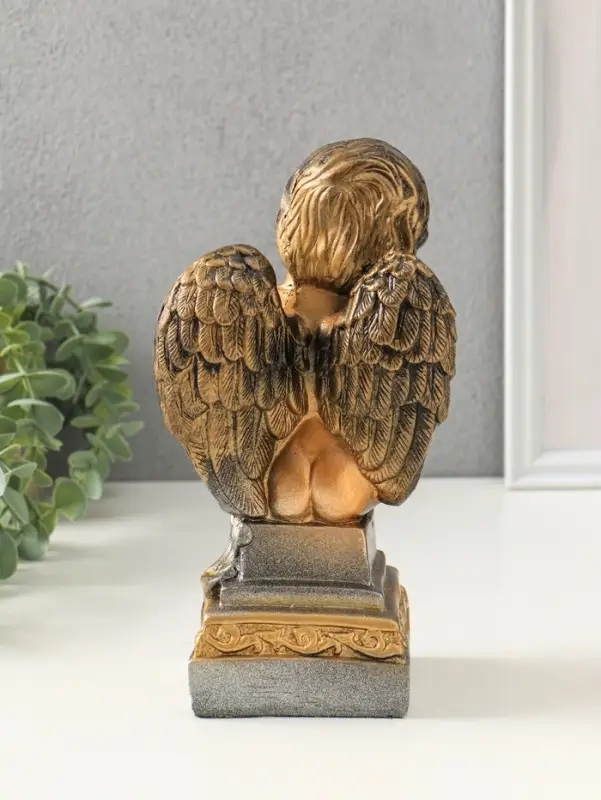 Фигура гипс &laquo;Ангел на пьедестале&raquo;, чёрный с золотом, 25&times;13&times;11 см