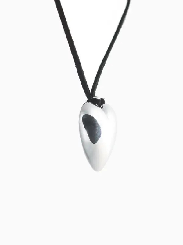 Чокер &laquo;Сердце&raquo;, крупное, металлик, чёрный в серебре, 60 см