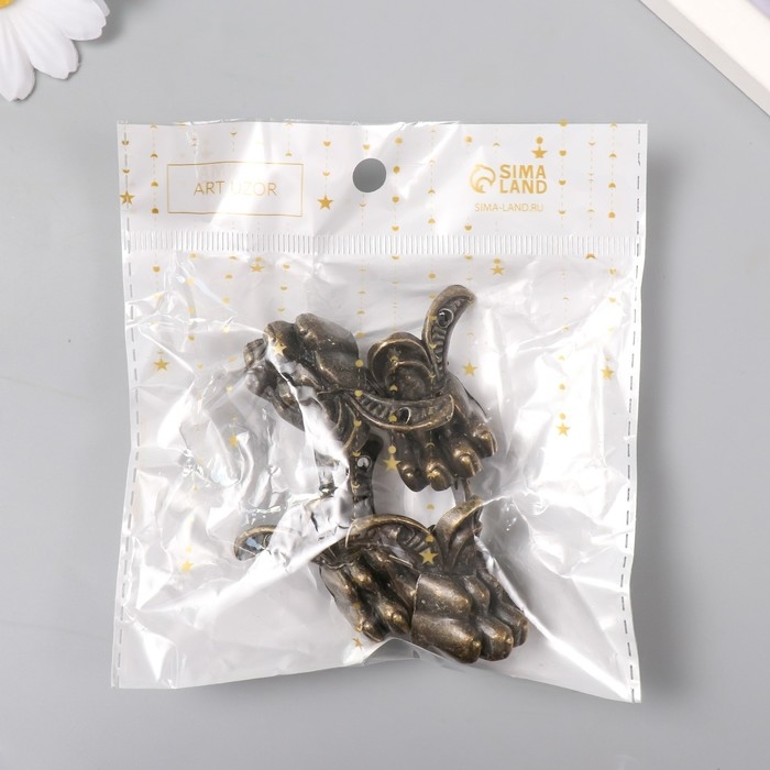 Уголок (ножка) для шкатулки Уголок (ножка) для шкатулки "Лапа" 4,3х3,4 см С-024