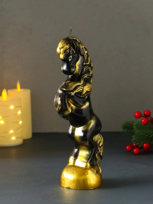 Свеча новогодняя "Конь на дыбах" чёрный 9х6,2х25,5 см