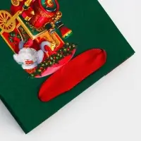 Пакет подарочный новогодний ламинированный «Паровоз», люкс, 11.5×14.5×6.5 см