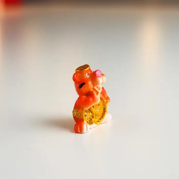 Фигурка полистоун «Тигр силач с золотой монетой», 3×1.5×2.7 см, МИКС