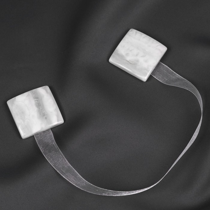 Подхват для штор «Мрамор», 3,5 × 3,5 см, цвет белый Подхват для штор «Мрамор», 3,5 × 3,5 см, цвет белый