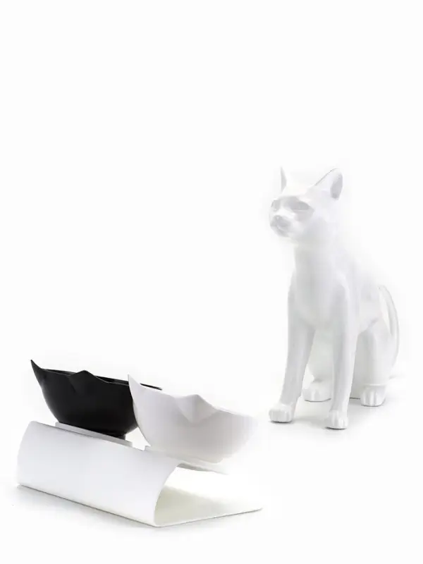 Миски, 27.5&times;14&times;15 см, 2 шт., на белой подставке, пластик, чёрная, белая