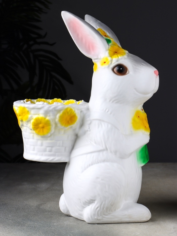 Фигура Фигура "Зайка с корзинкой кашпо" 15х25х38 см